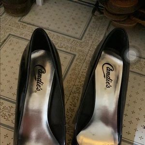 simple black leather heels!